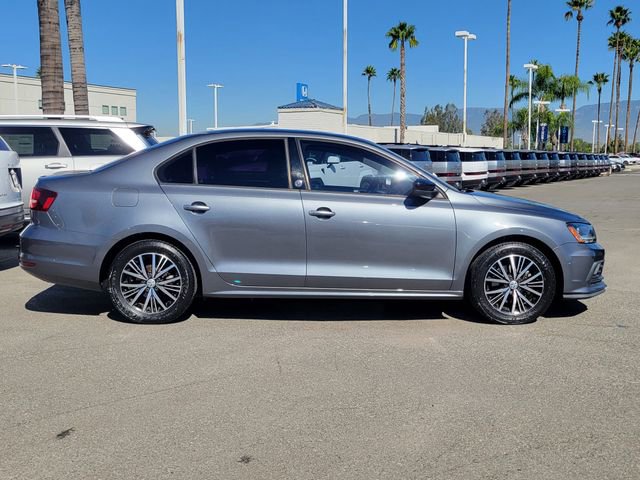 Used 2018 Volkswagen Jetta Wolfsburg Edition image 30