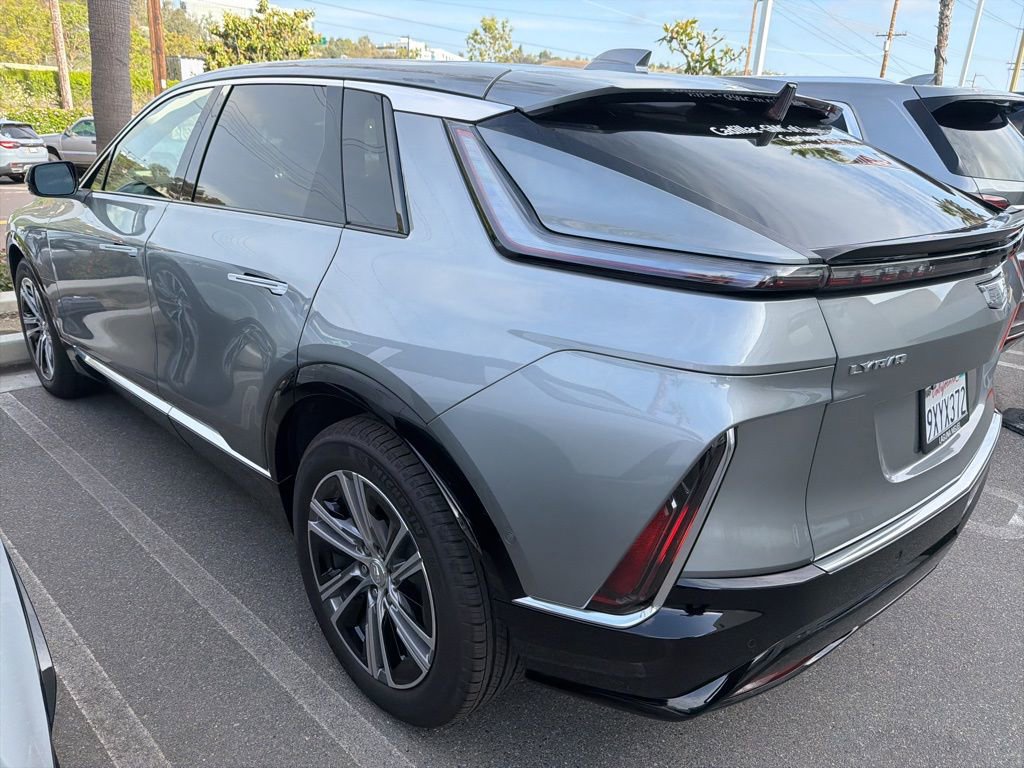 Used 2026 Cadillac Lyriq Premium Luxury AWD/4WD image 6