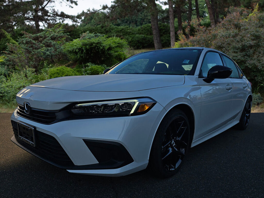 Used 2024 Honda Civic Sport image 3