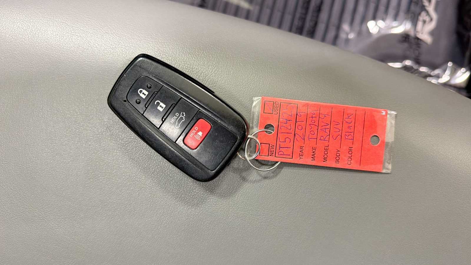 Certified 2019 Toyota RAV4 XLE Premium w/ Cold Weather Package AWD/4WD image 31