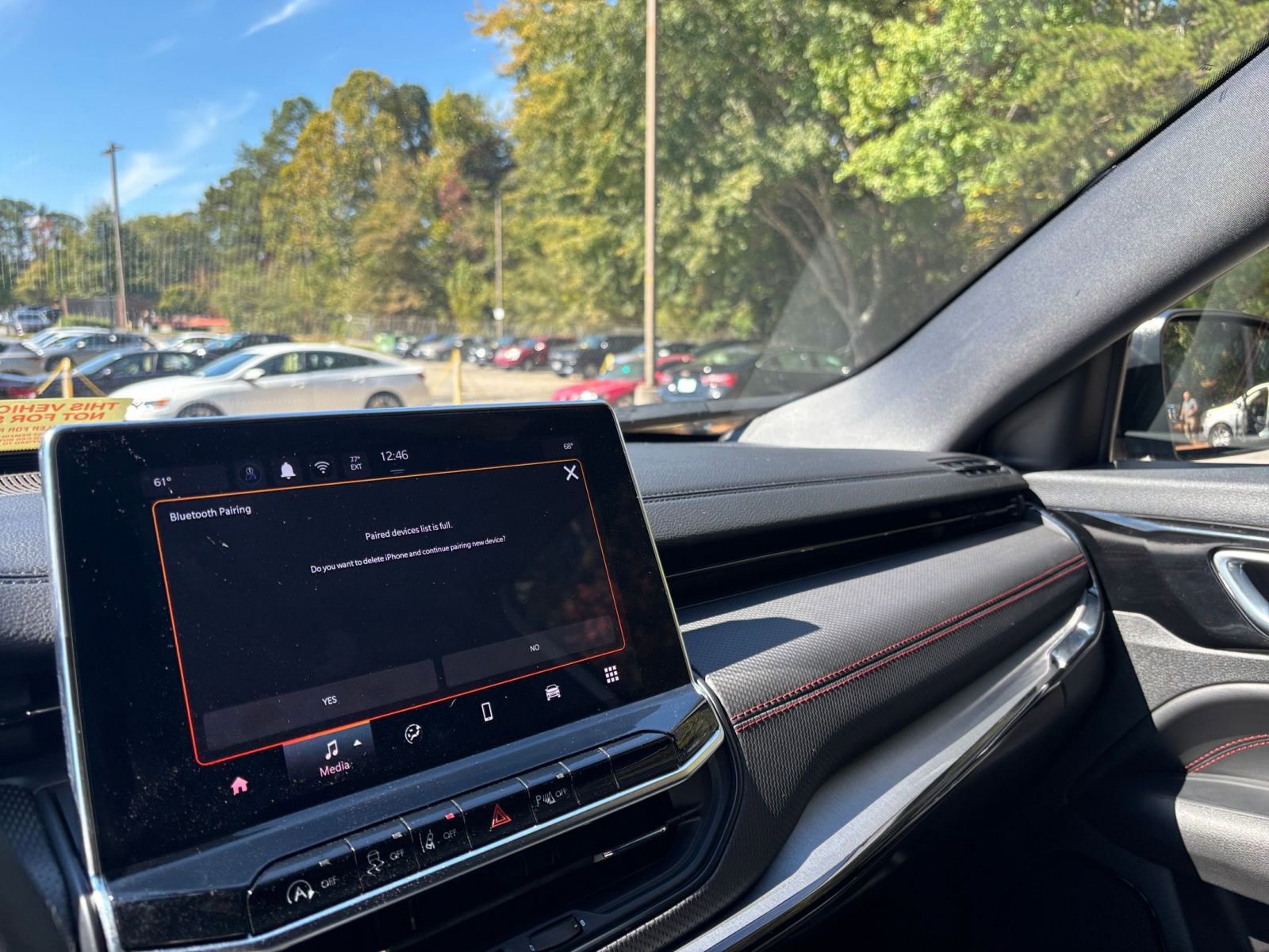 Used 2025 Jeep Compass Trailhawk image 35