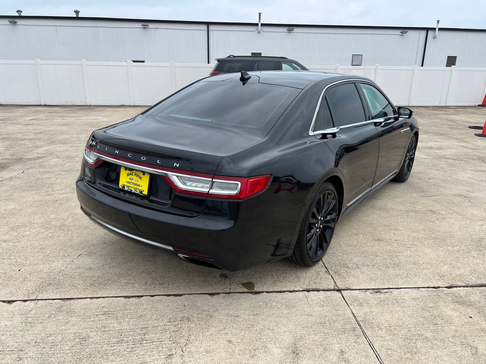 Used 2020 Lincoln Continental Reserve AWD/4WD image 3