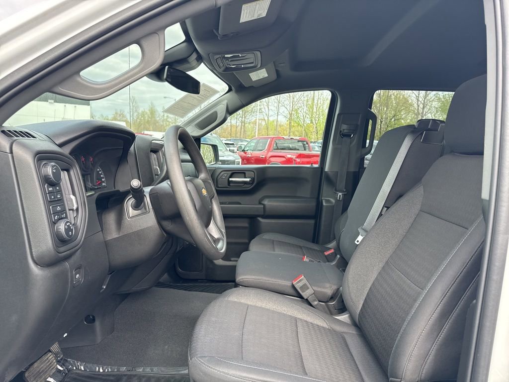Used 2024 Chevrolet Silverado 1500 Custom image 9