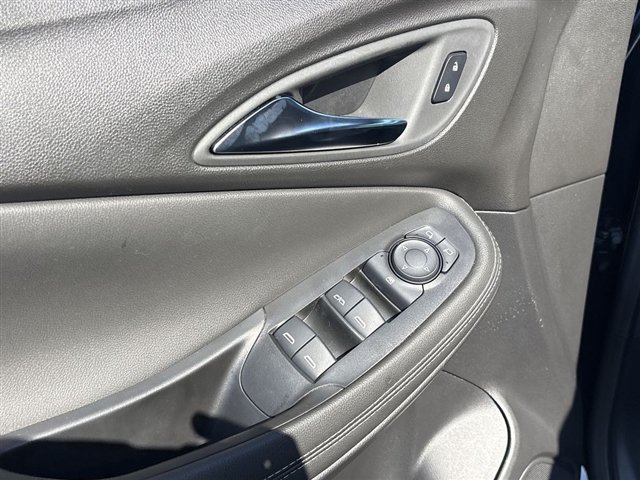 Certified 2024 Buick Encore GX Preferred FWD image 22