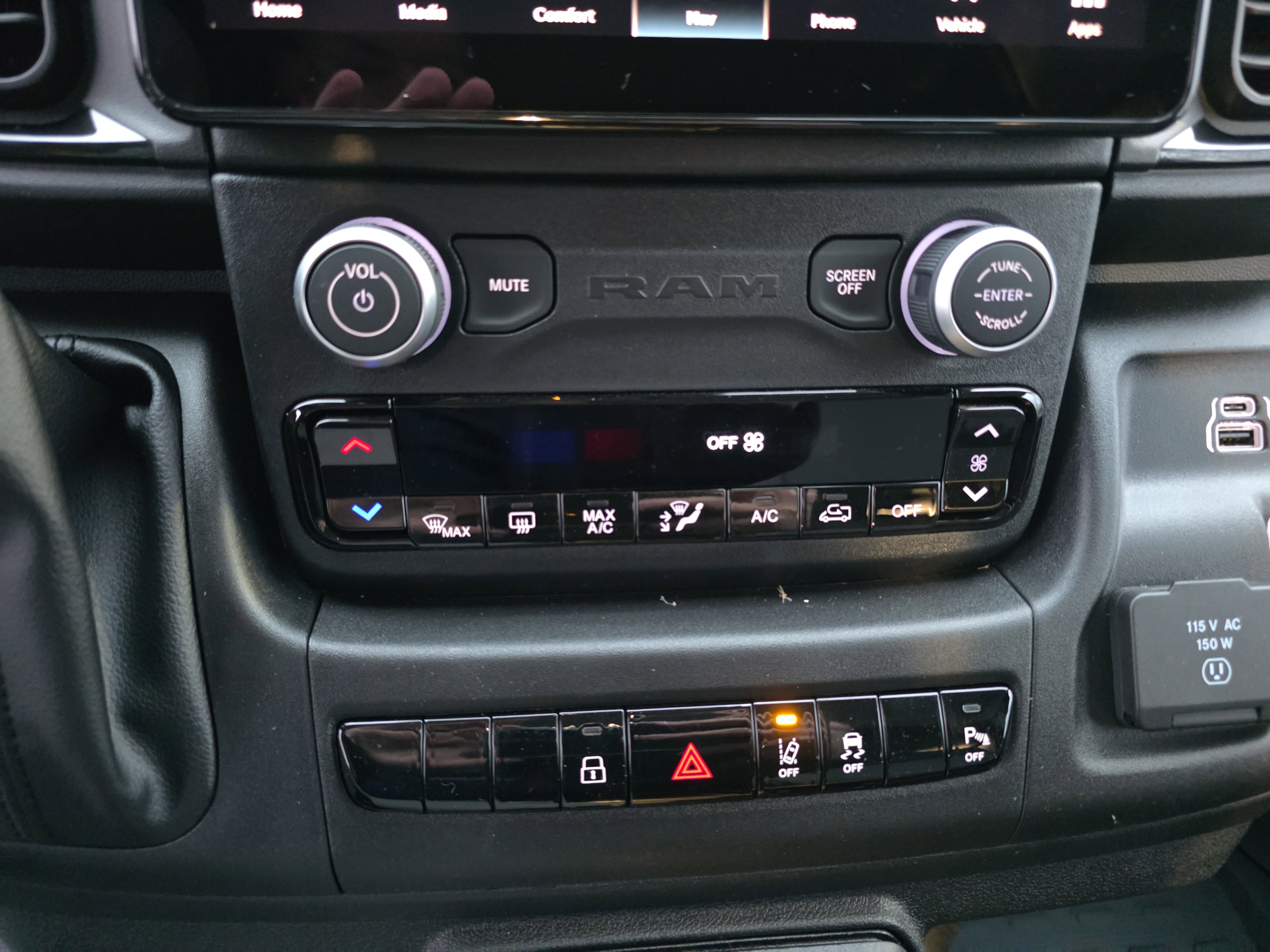 New 2026 RAM ProMaster 3500 w/ Premium Convenience Group image 8