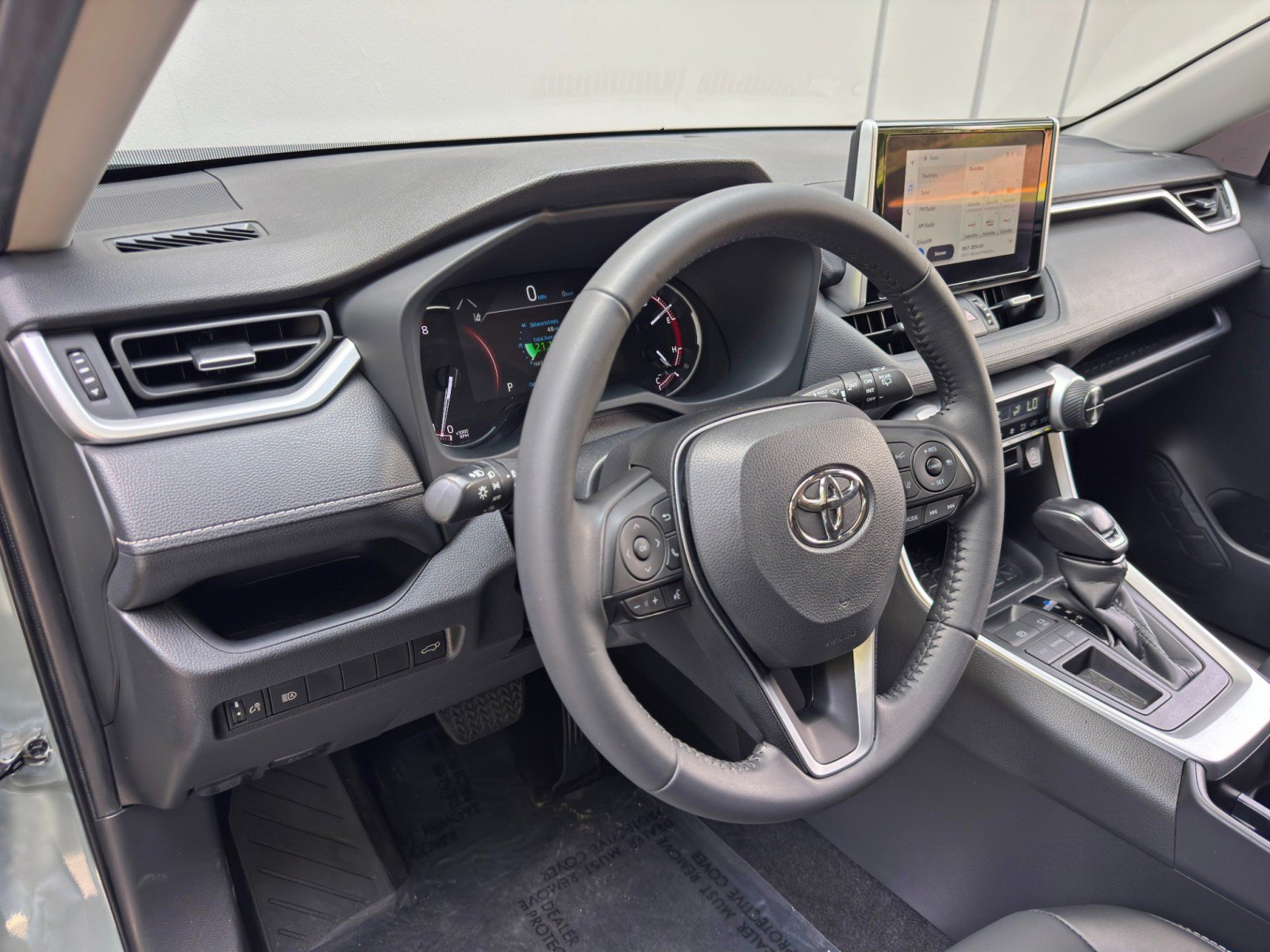 Used 2023 Toyota RAV4 XLE Premium FWD image 13