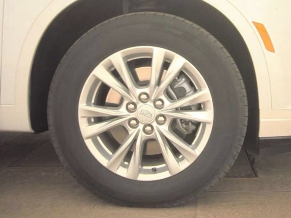 Used 2024 Cadillac XT6 Luxury w/ LPO, Floor Liner Package AWD/4WD image 21