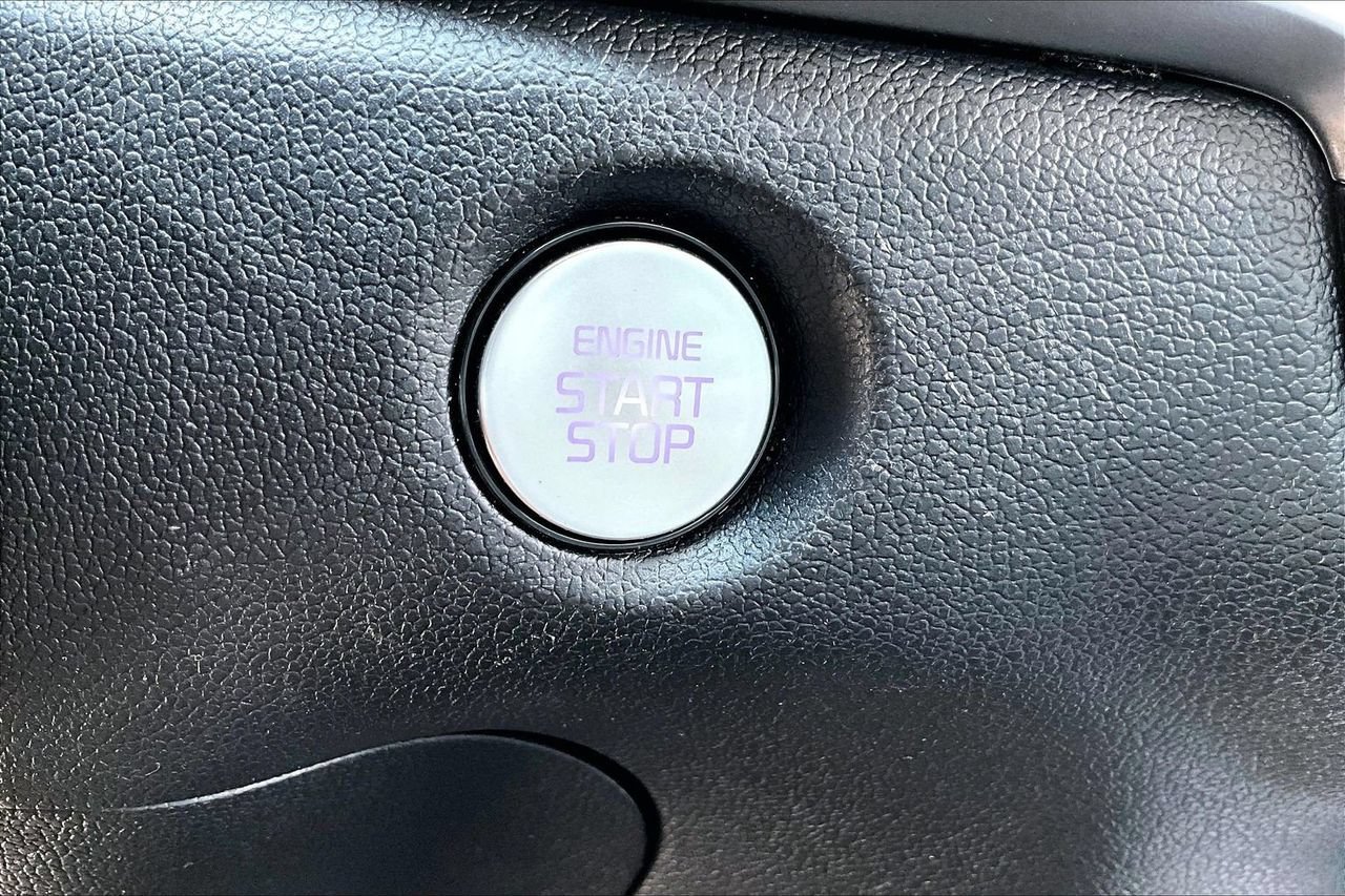 Used 2025 Kia Sorento S w/ Panoramic Sunroof Package FWD image 28