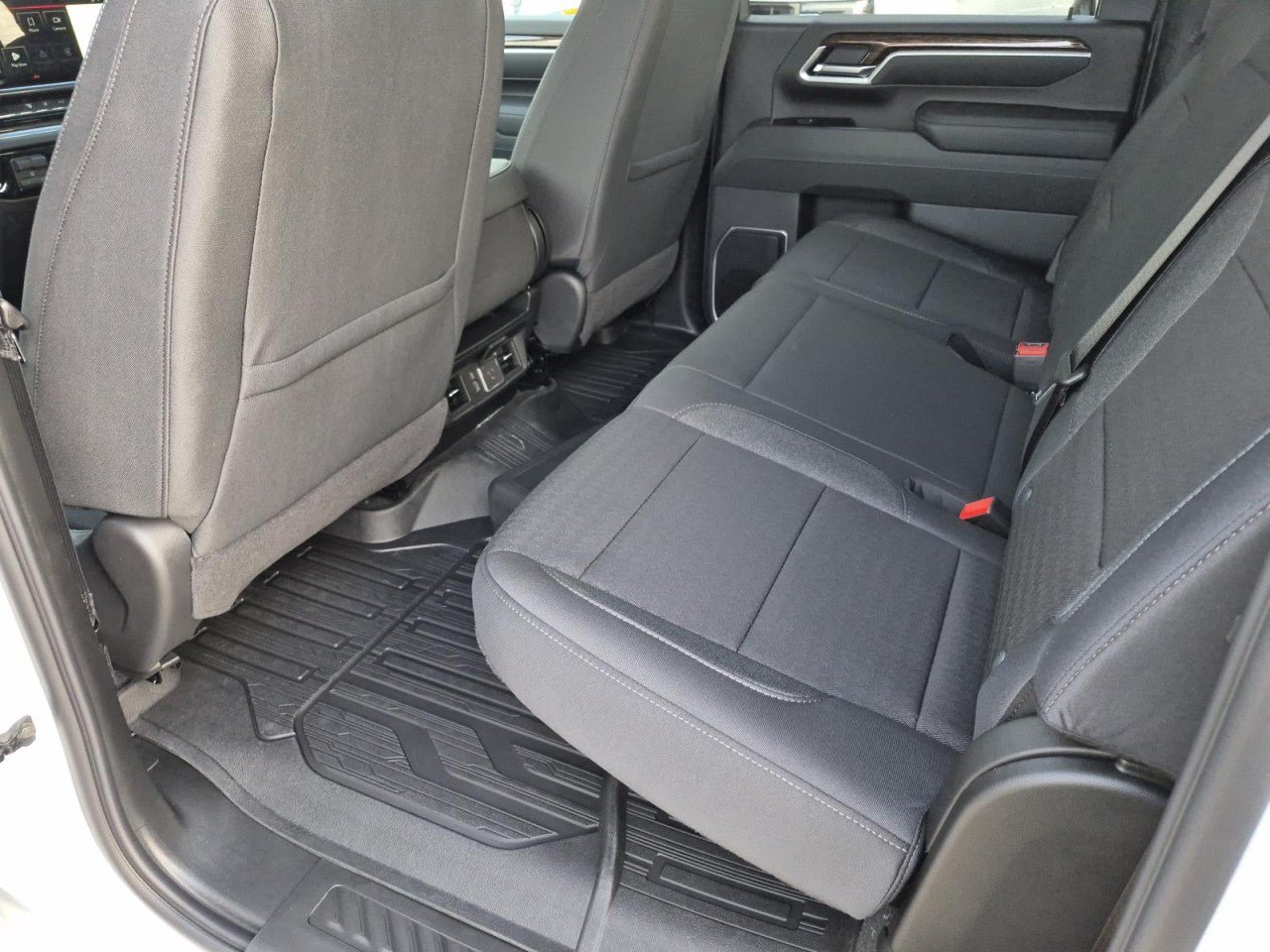 New 2026 GMC Sierra 2500 SLE w/ SLE Value Package; AWD/4WD image 11