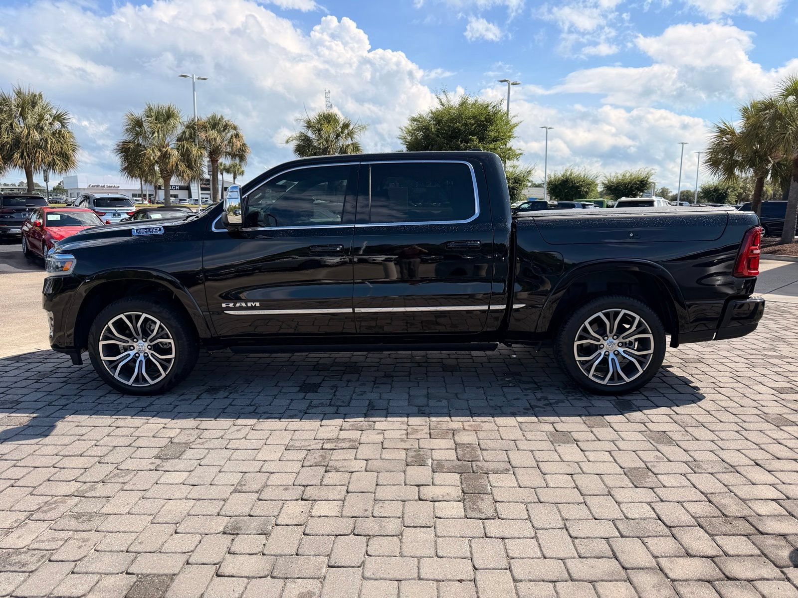 Used 2025 RAM 1500 Tungsten w/ Towing Technology Group AWD/4WD image 12