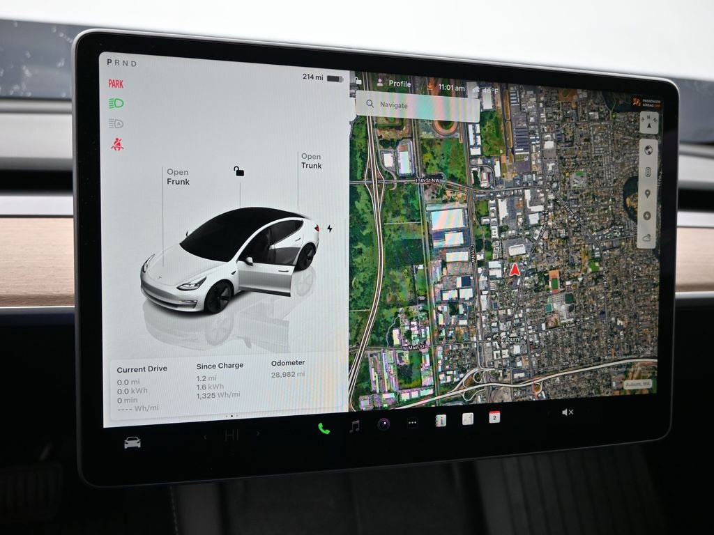 Used 2023 Tesla Model 3 Standard Range image 17