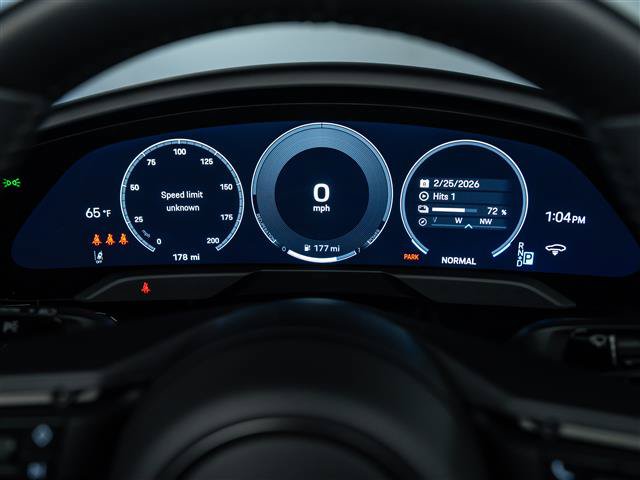 Used 2025 Porsche Taycan RWD image 22