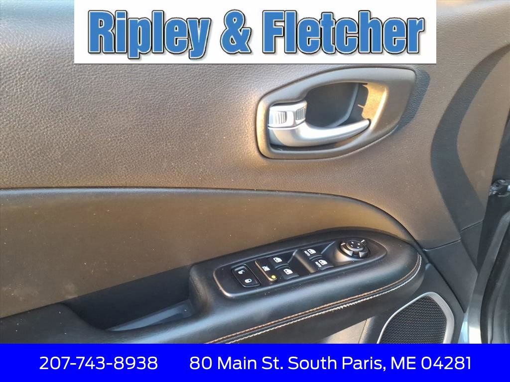 Used 2019 Jeep Compass Latitude w/ Popular Equipment Group image 10