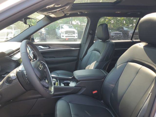 New 2026 Jeep Grand Cherokee L Limited w/ Limited Altitude Package AWD/4WD image 20
