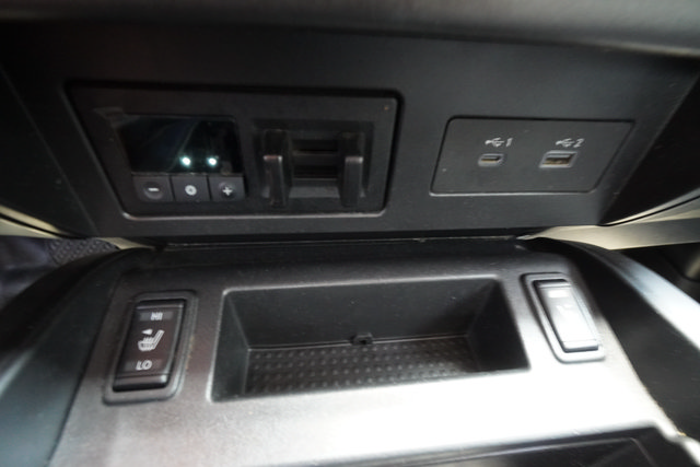 Used 2021 Nissan Titan PRO-4X w/ Pro-4x Convenience Package AWD/4WD image 22