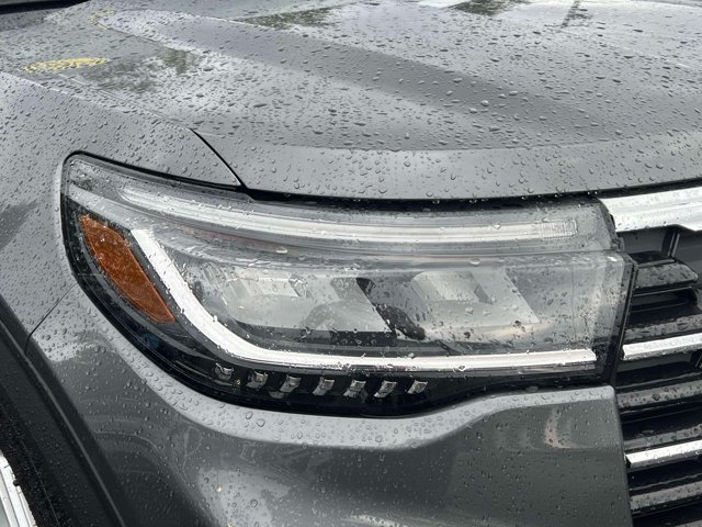 Used 2026 Ford Explorer Active AWD/4WD image 12