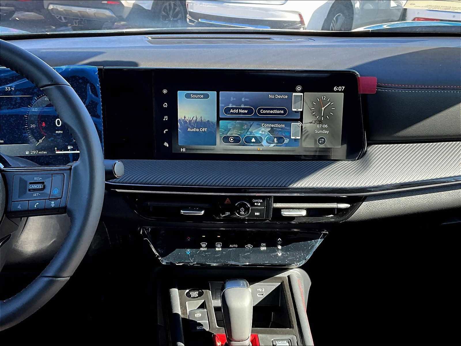 New 2025 Nissan Kicks SR w/ Illumination Package image 13