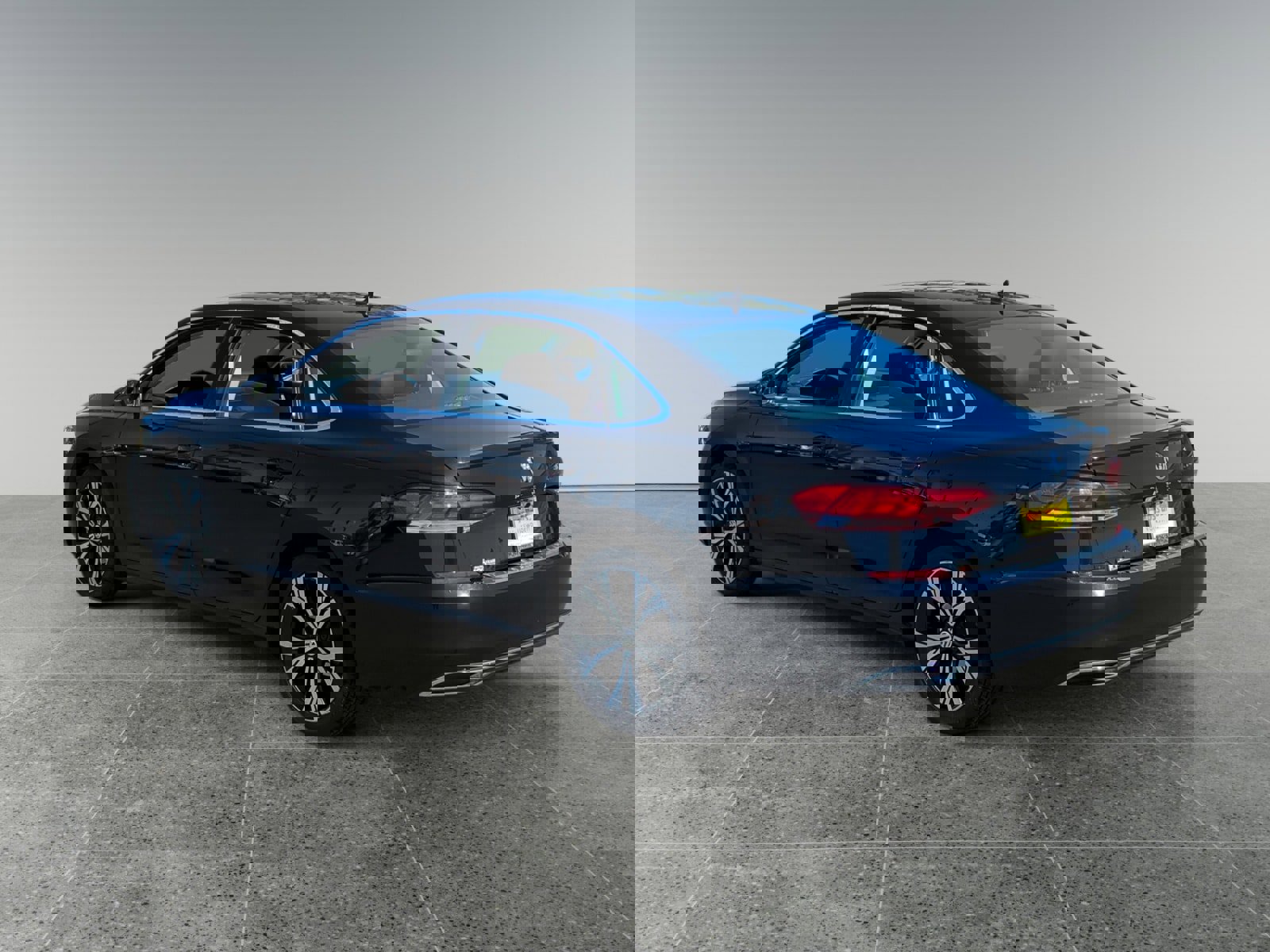 Used 2022 Volkswagen Passat 2.0T SE image 3