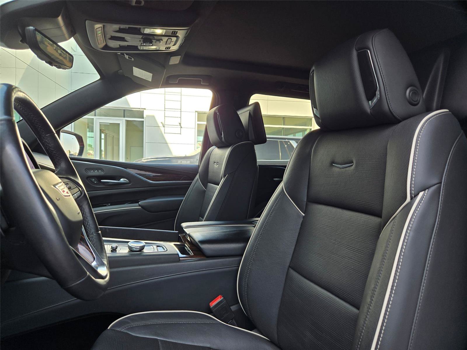 Used 2021 Cadillac Escalade Premium Luxury w/ Driver Assist Tech Package AWD/4WD image 28