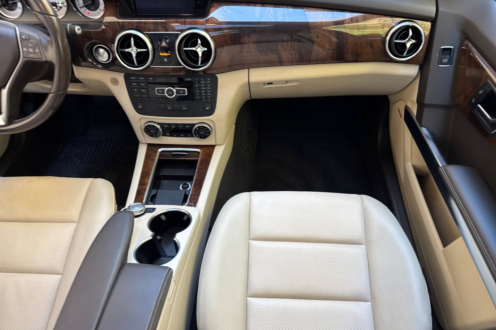 Used 2013 Mercedes-Benz GLK 350 4MATIC image 33