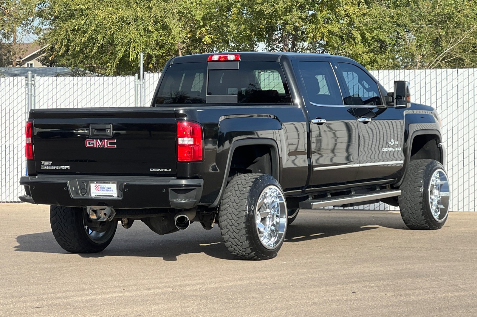 Used 2015 GMC Sierra 3500 Denali w/ Duramax Plus Package AWD/4WD image 4