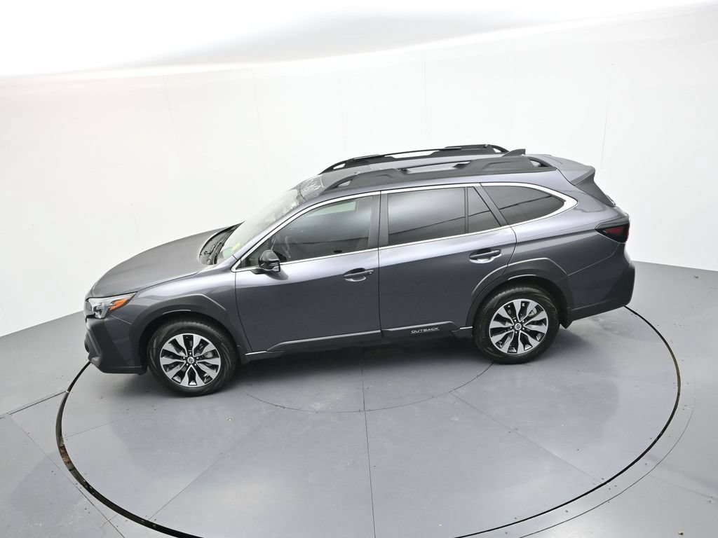 Used 2025 Subaru Outback Limited AWD/4WD image 28