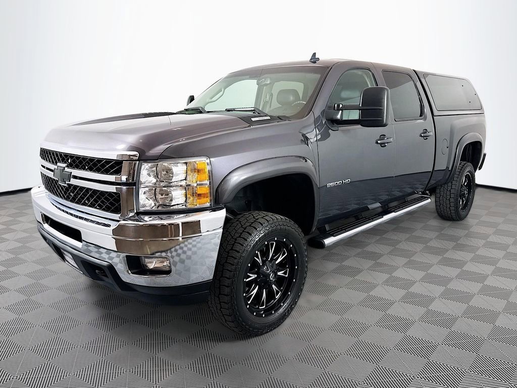 Used 2011 Chevrolet Silverado 2500 LTZ w/ LTZ Plus Package AWD/4WD image 3