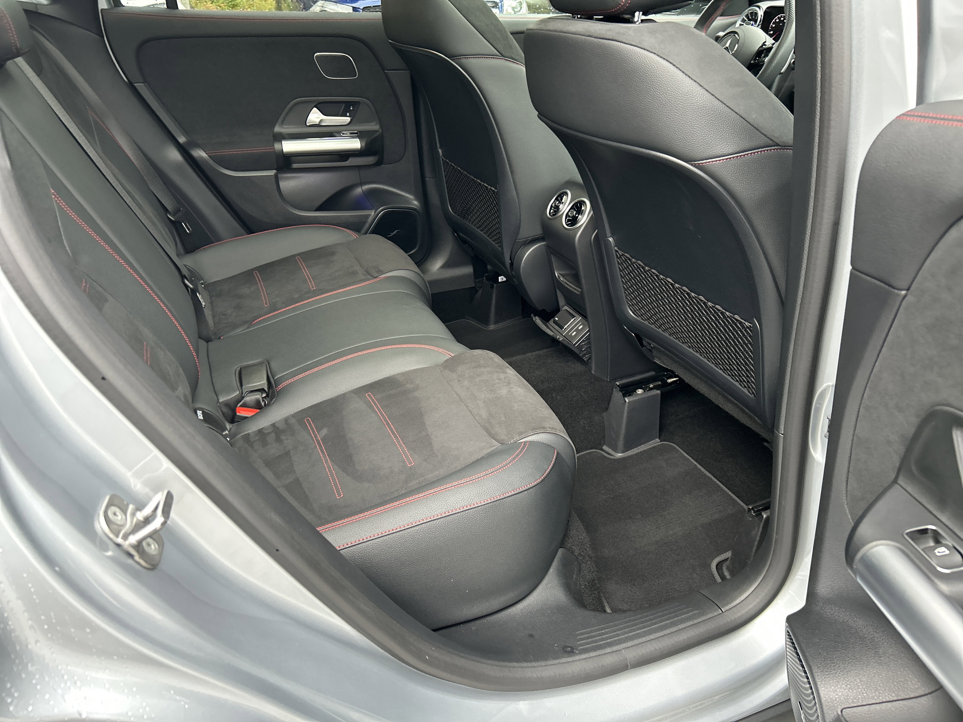 Certified 2025 Mercedes-Benz GLA 250 4MATIC image 44