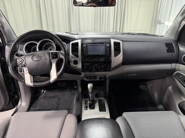 Used 2015 Toyota Tacoma 4x4 Access Cab V6 w/ TRD Off-Road Package image 11