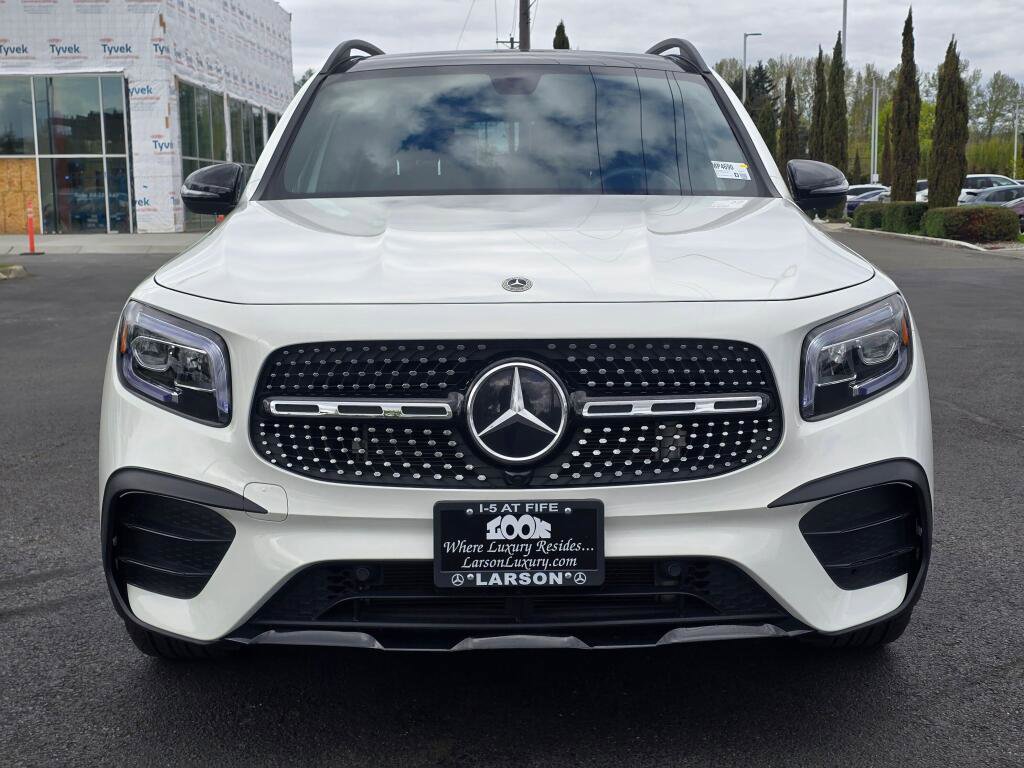 Used 2023 Mercedes-Benz GLB 250 4MATIC w/ AMG Line image 9