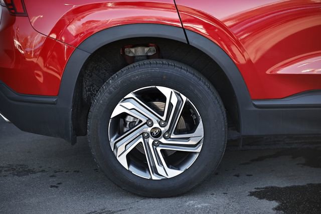 Used 2023 Hyundai Santa Fe SE image 6