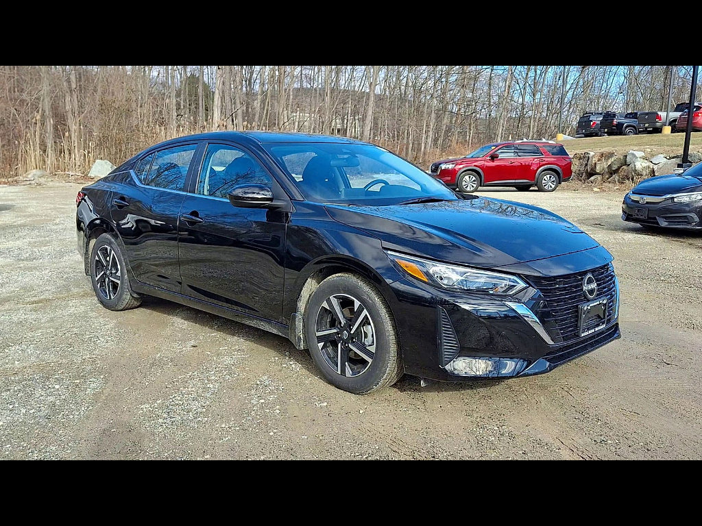 Used 2025 Nissan Sentra SV w/ Trunk Package image 2