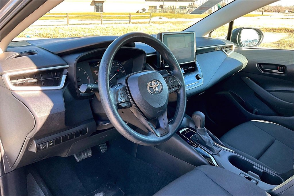 Used 2024 Toyota Corolla LE image 12