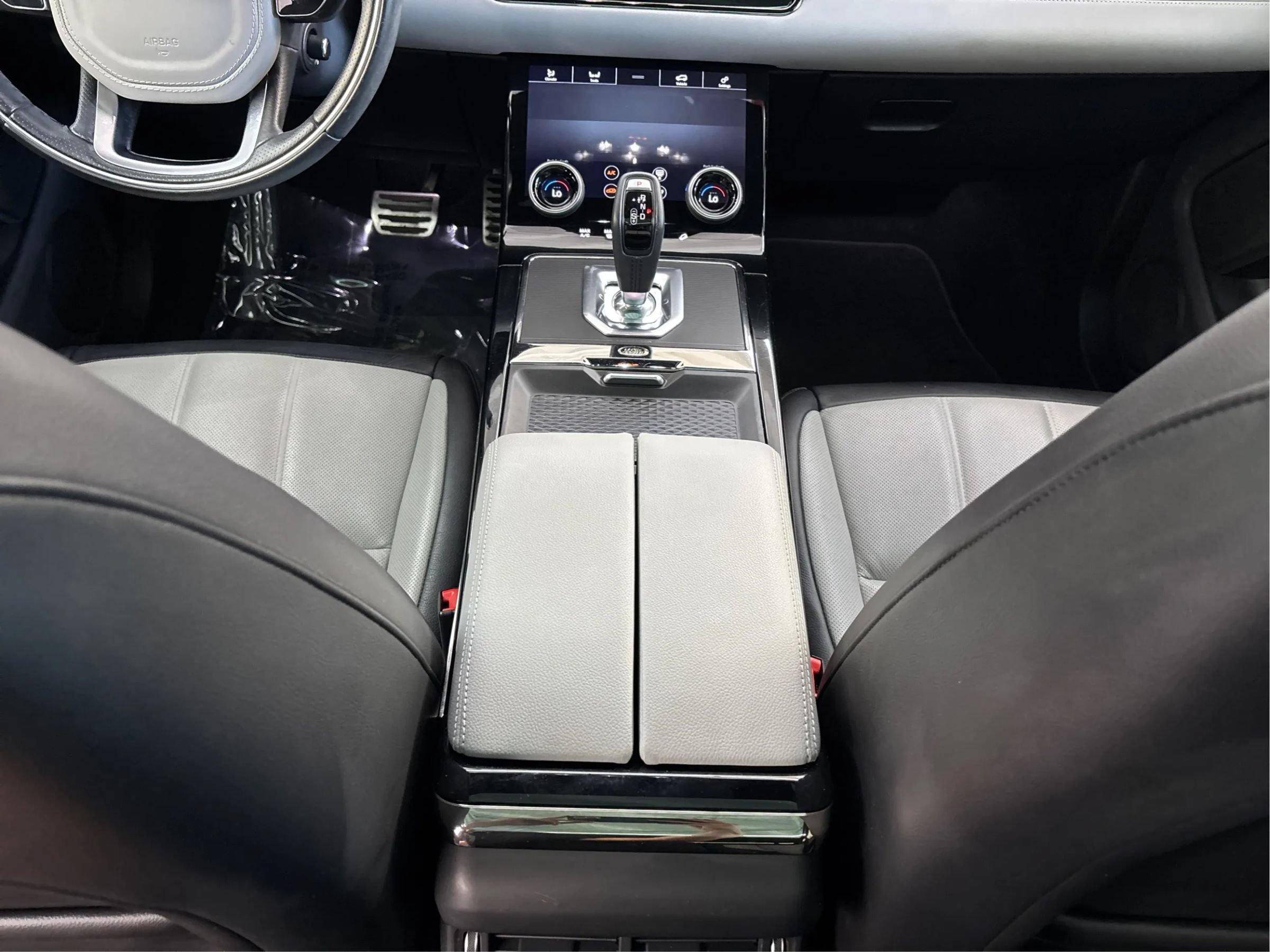 Used 2020 Land Rover Range Rover Evoque First Edition AWD/4WD image 22