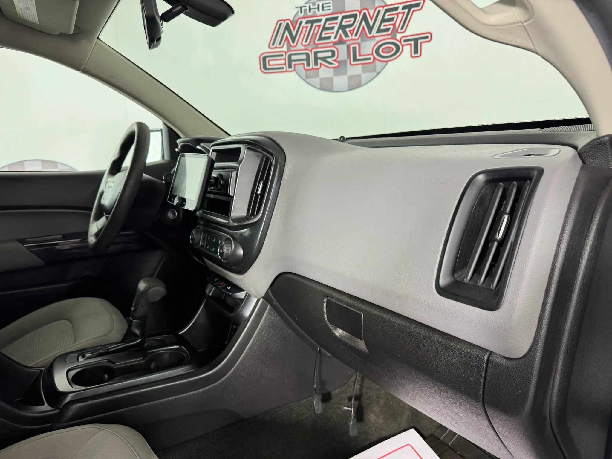 Used 2017 Chevrolet Colorado W/T RWD image 11