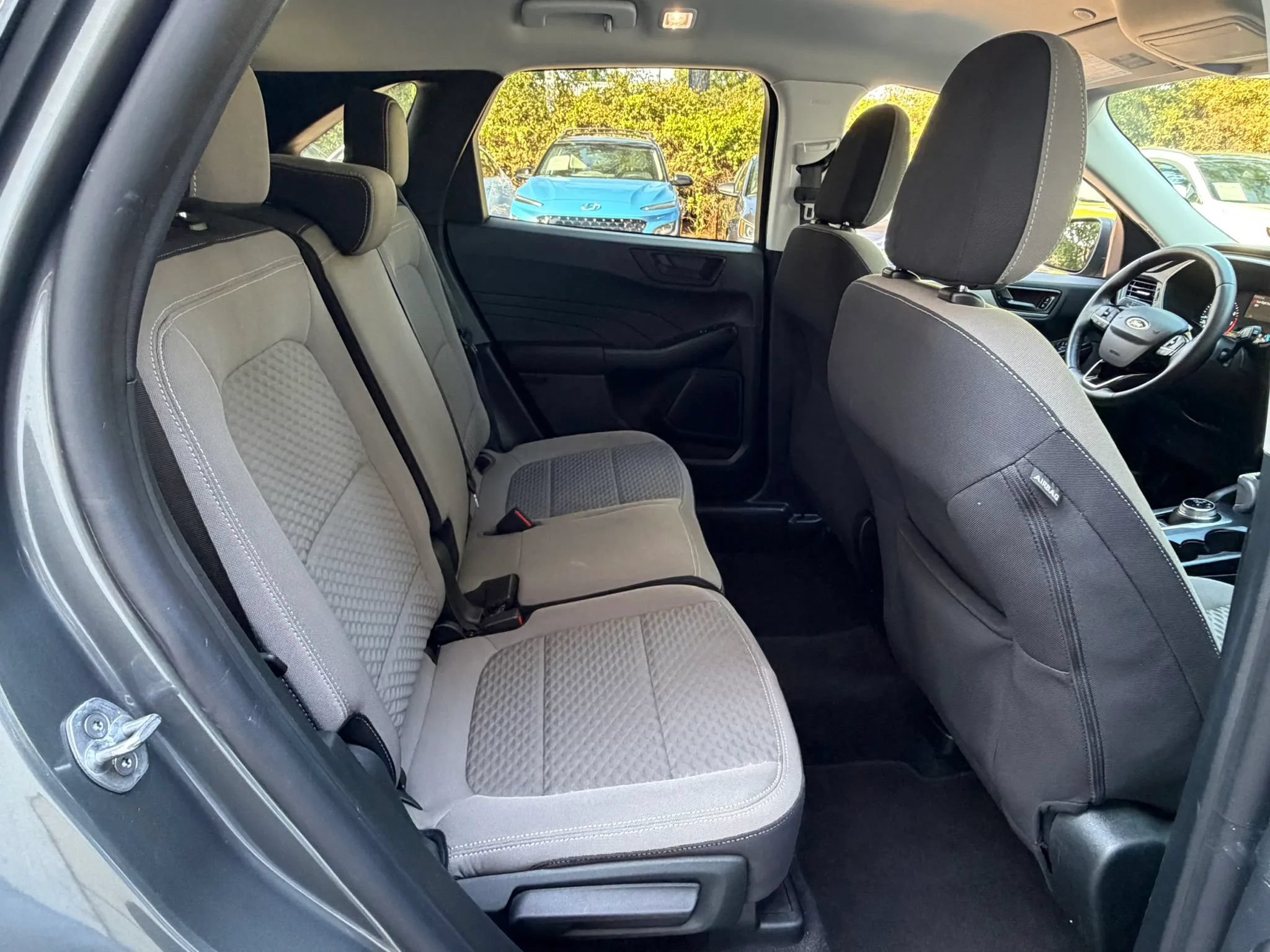 Used 2022 Ford Escape SE w/ Cold Weather Package FWD image 14