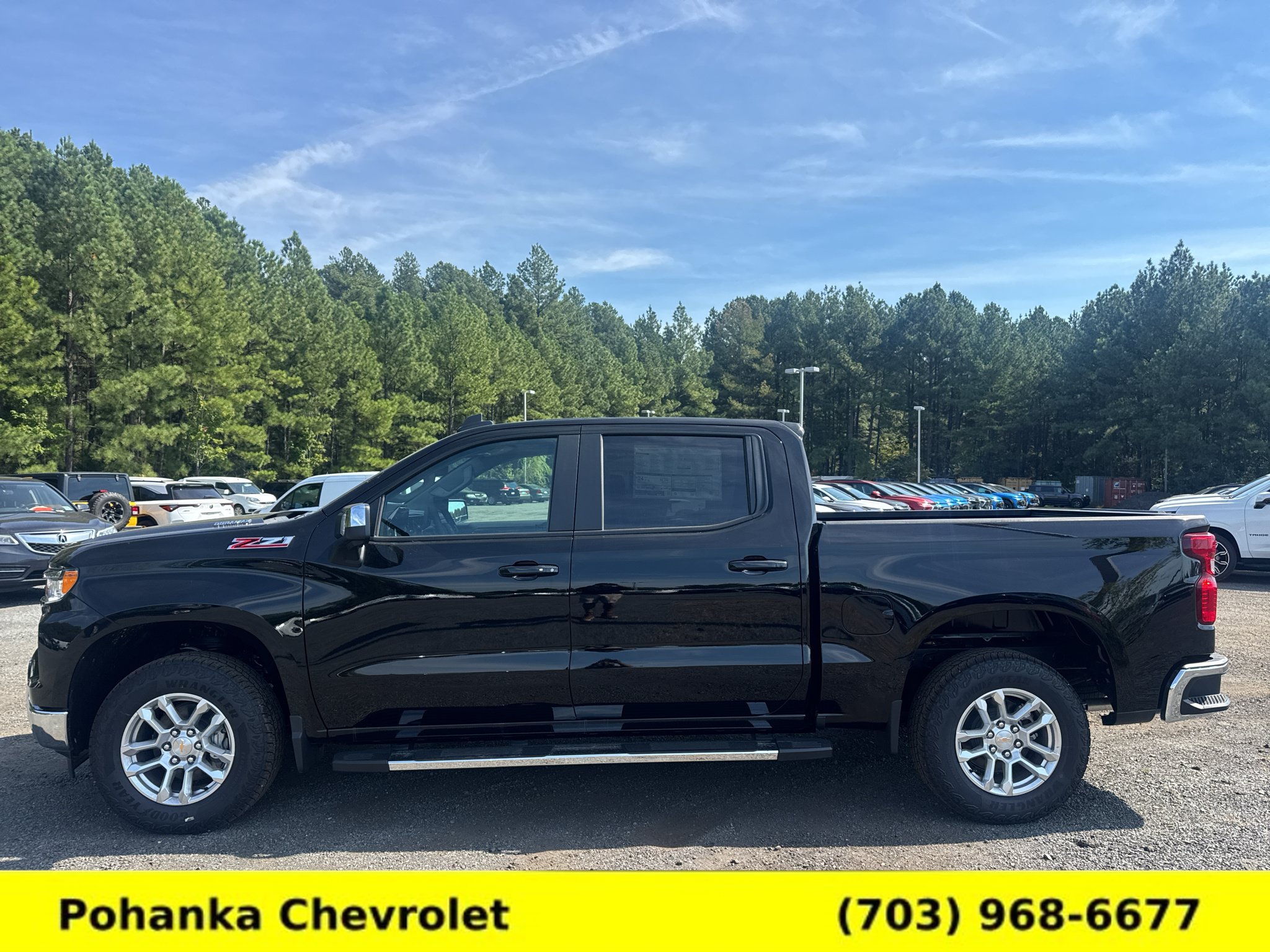 New 2026 Chevrolet Silverado 1500 LT w/ Z71 Off-Road Package AWD/4WD image 4