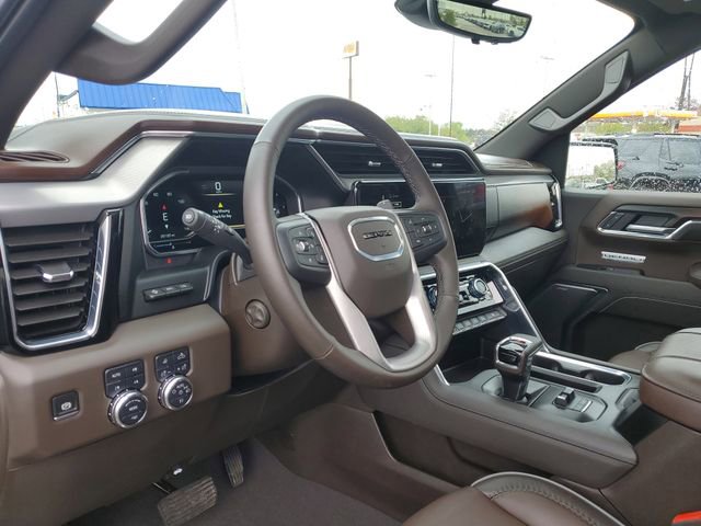 Used 2024 GMC Sierra 1500 Denali w/ Denali Reserve Package AWD/4WD image 8