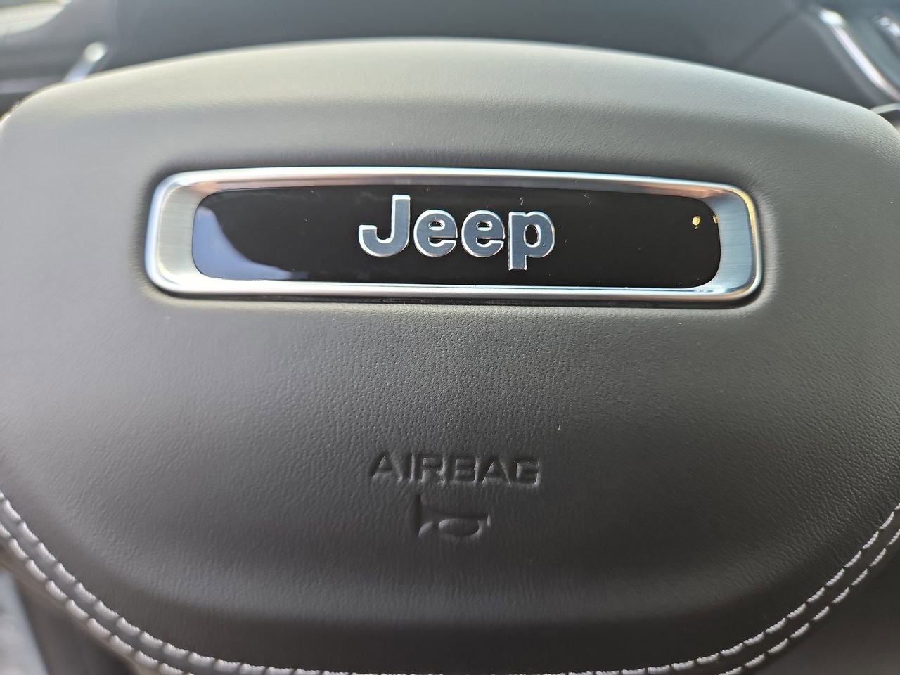 New 2025 Jeep Grand Cherokee Overland w/ Adv Protech Group III image 22