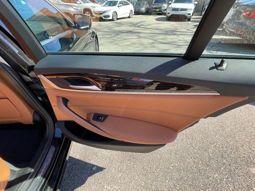 Used 2019 BMW 530i xDrive image 23