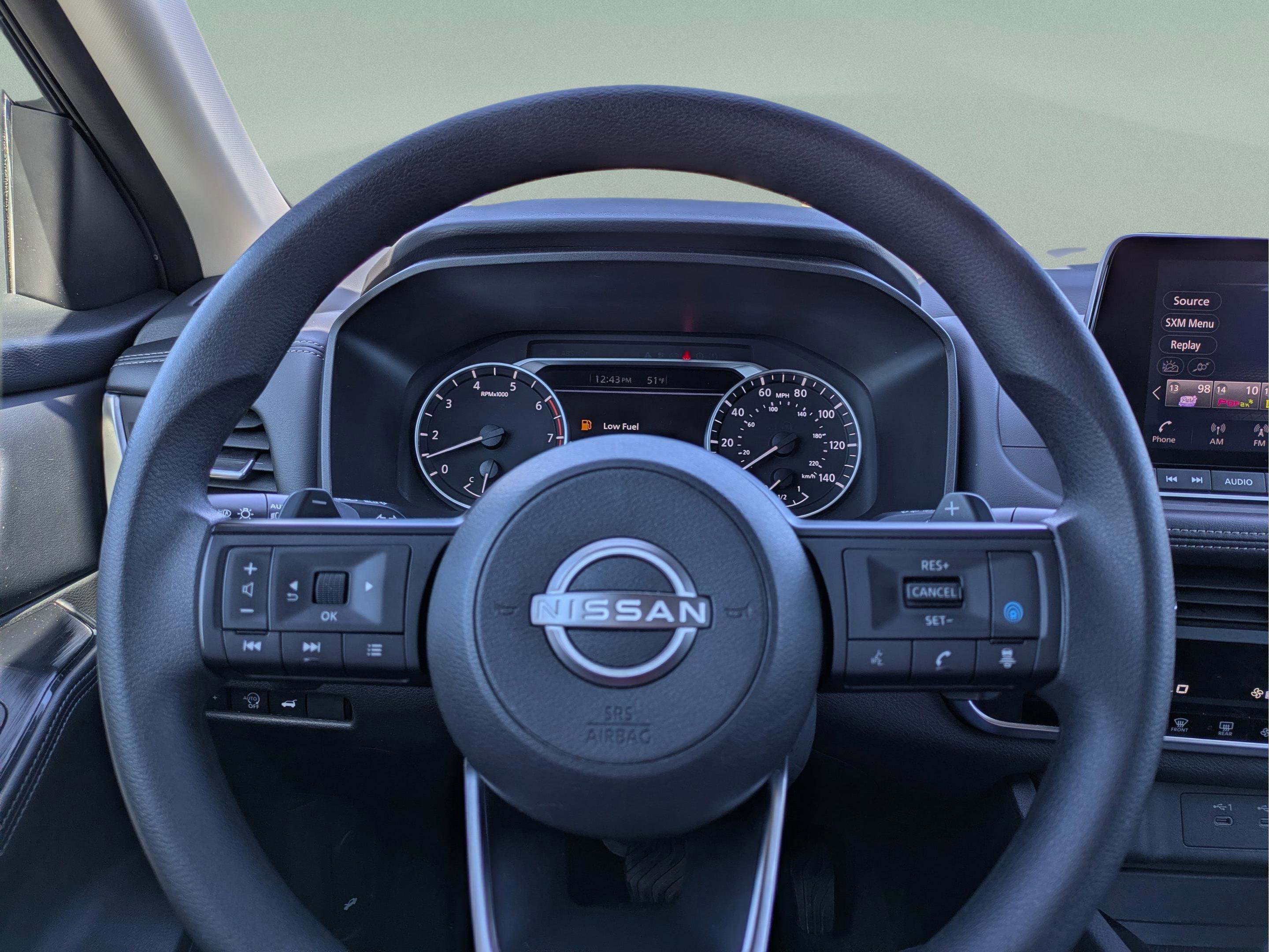 Used 2024 Nissan Rogue SV image 28