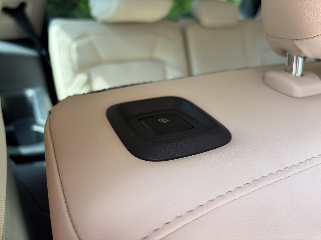 New 2027 Lincoln Navigator Premiere AWD/4WD image 30