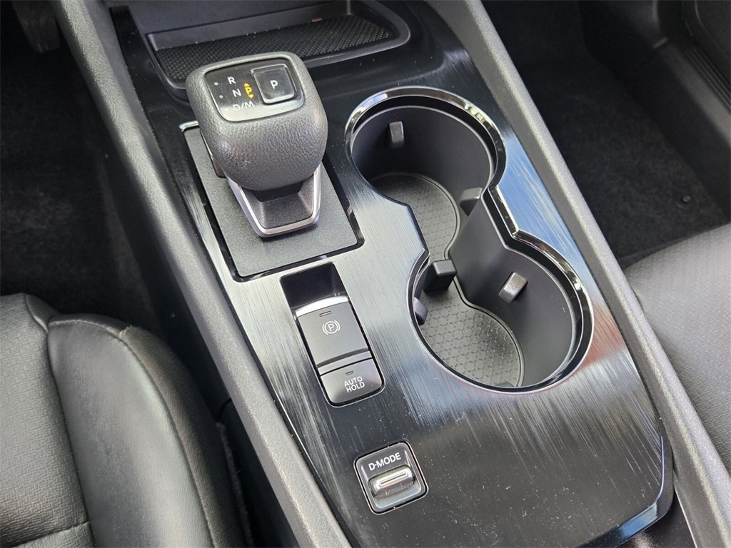 Used 2021 Nissan Rogue SV w/ Premium Package image 24