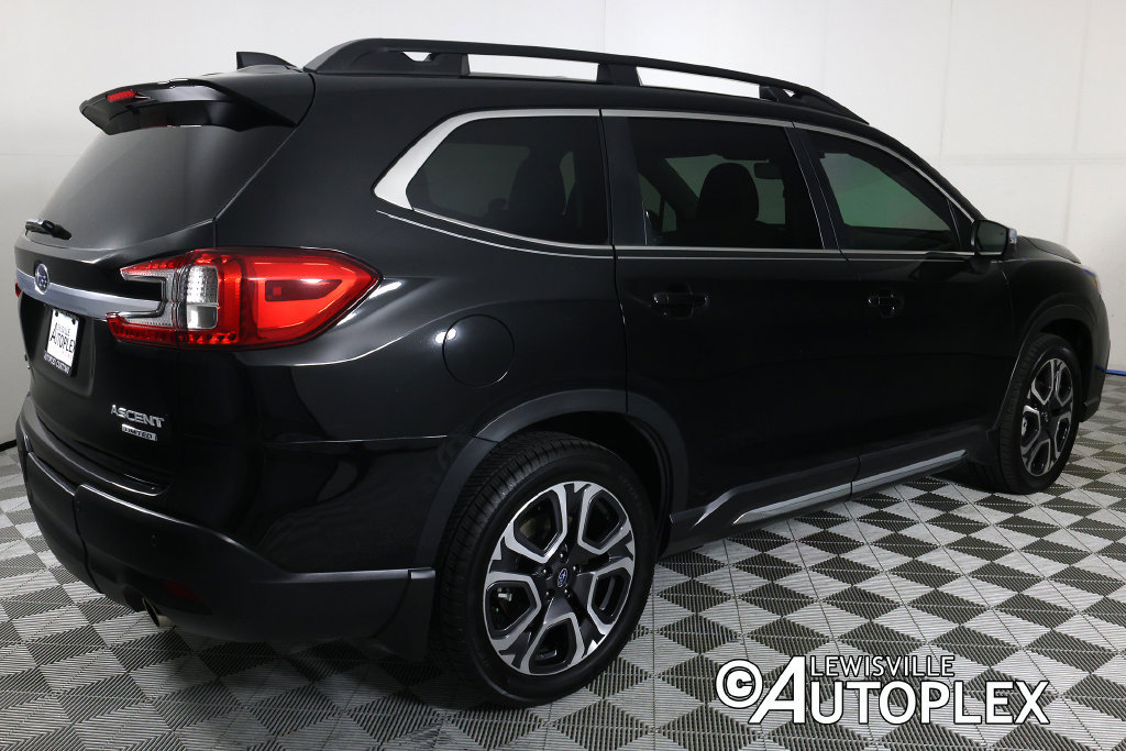 Used 2023 Subaru Ascent Limited w/ Technology Package AWD/4WD image 5