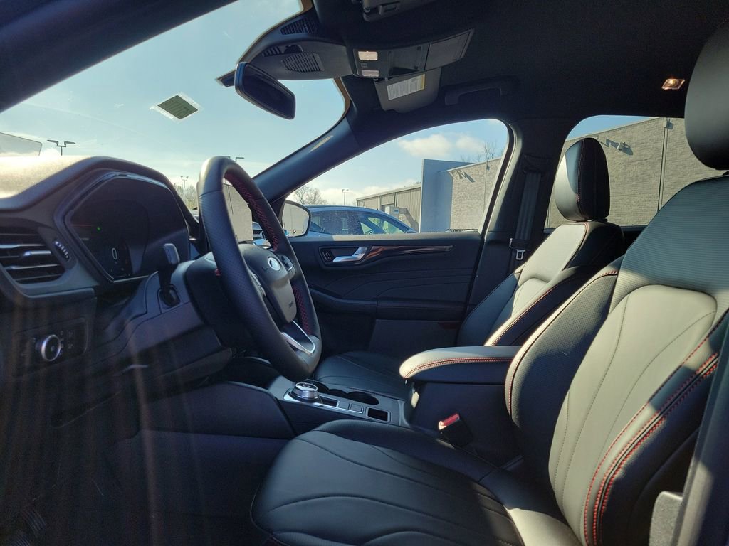 New 2025 Ford Escape ST-Line Elite w/ Premium Technology Package image 16