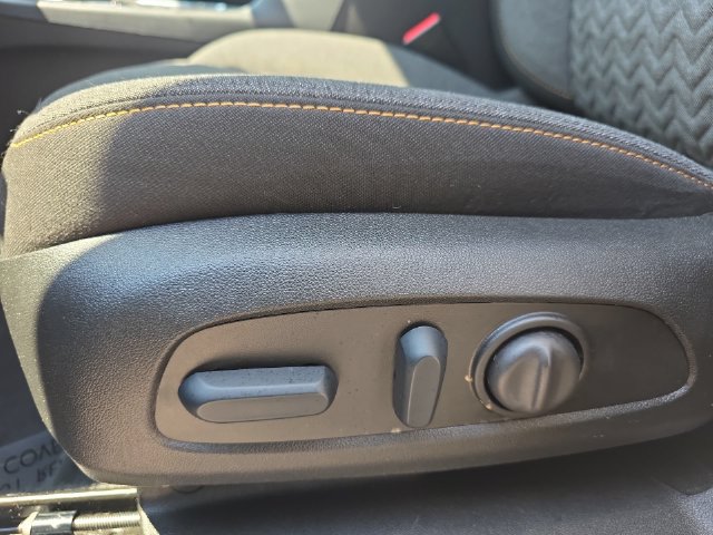 Used 2024 Chevrolet Equinox LT FWD image 29