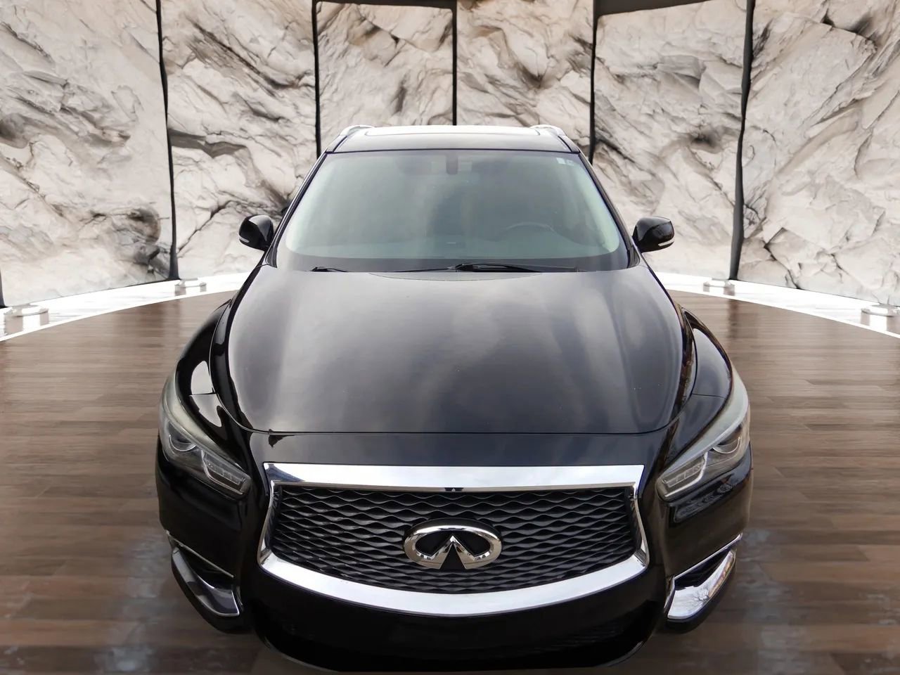 Used 2018 INFINITI QX60 FWD w/ Premium Package image 3