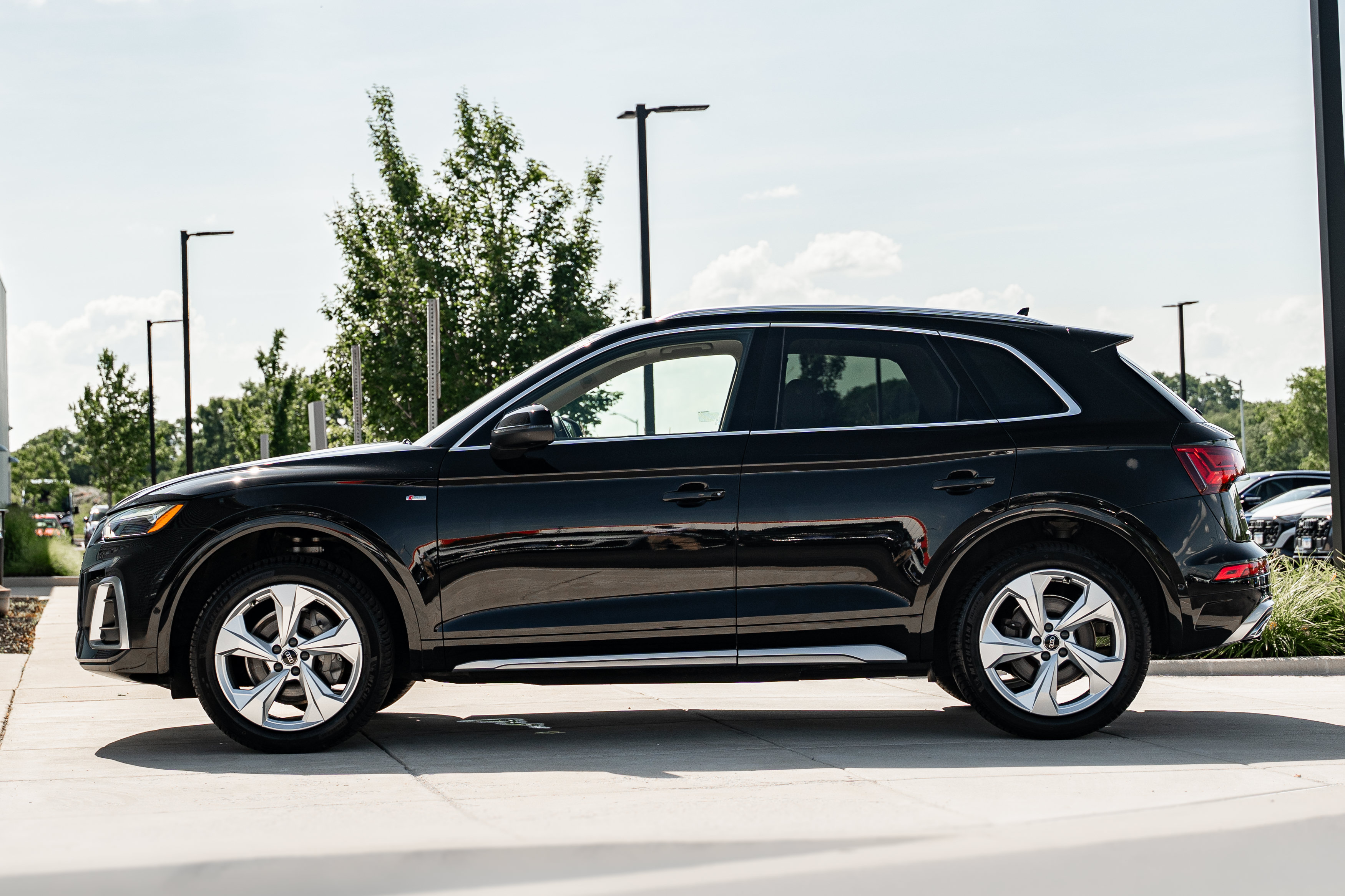 Used 2022 Audi Q5 2.0T Prestige w/ Prestige Package AWD/4WD image 6