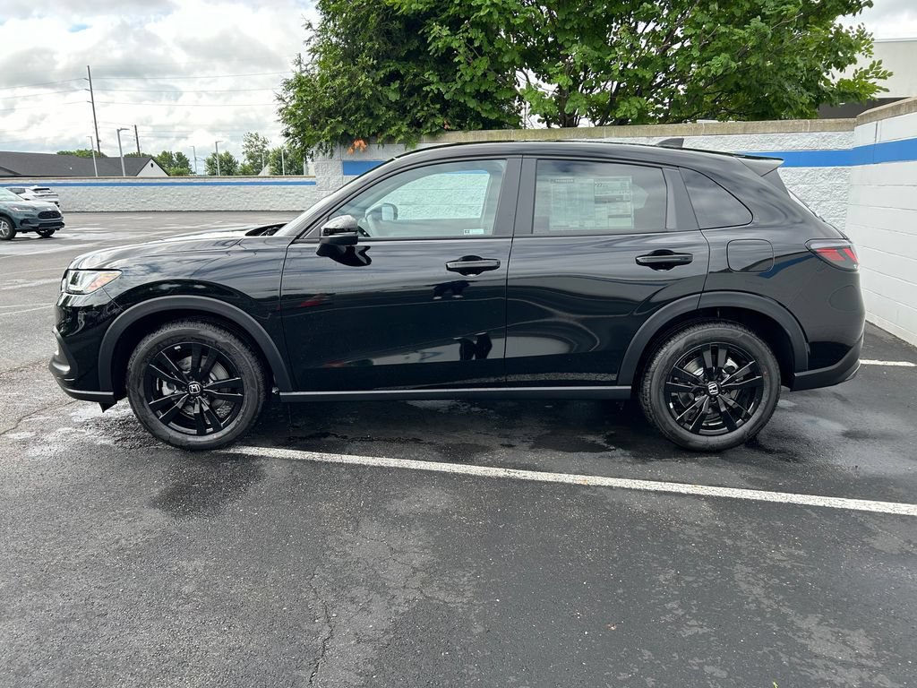 New 2027 Honda HR-V Sport image 2