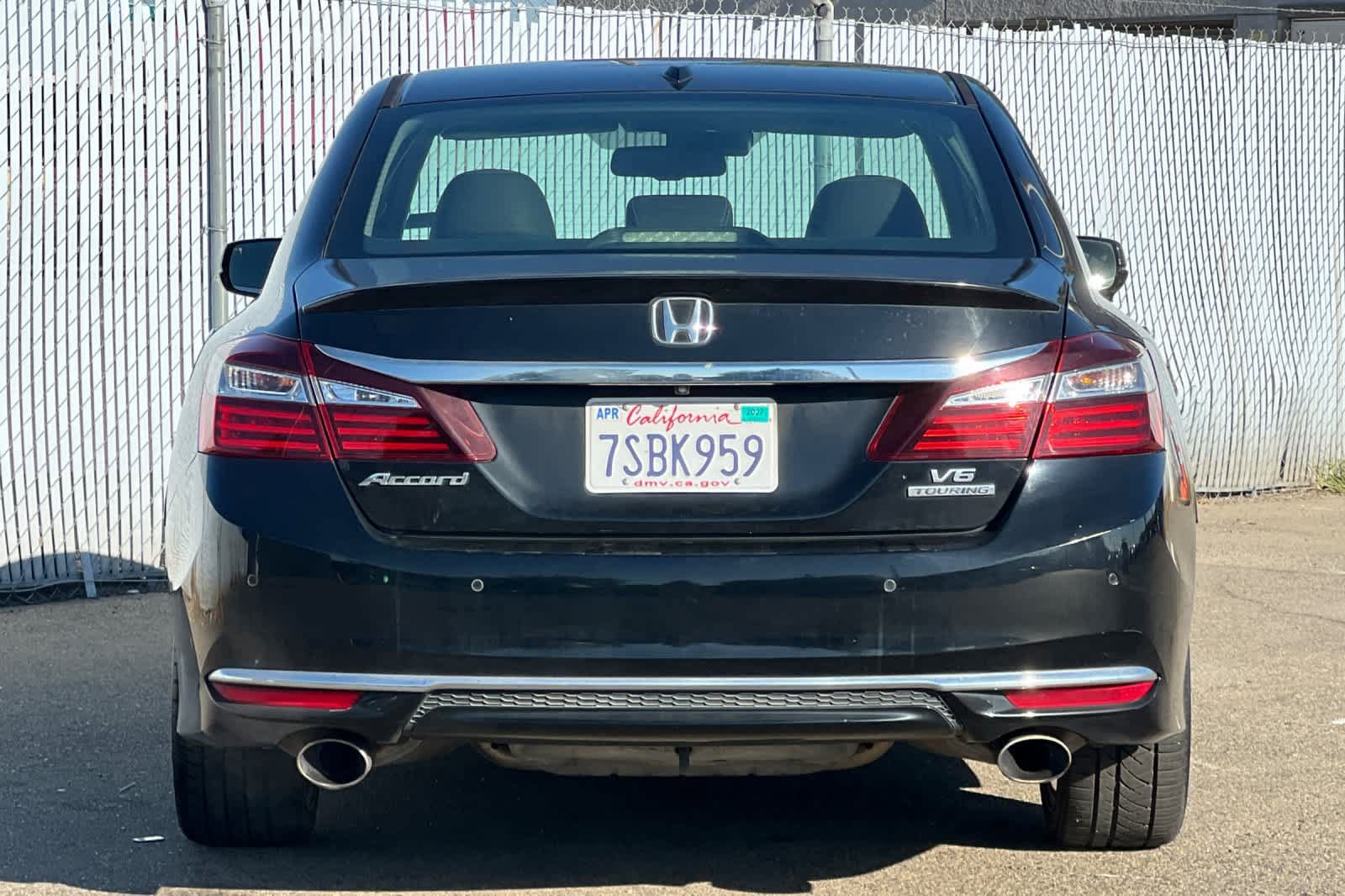 Used 2016 Honda Accord Touring image 4